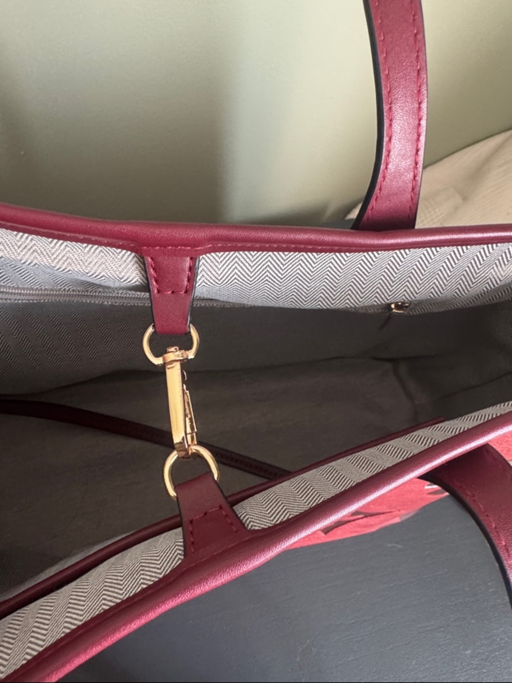 Red Embossed Floral Vegan Leather Tote with Contrast Accents - Picture 14 of 17